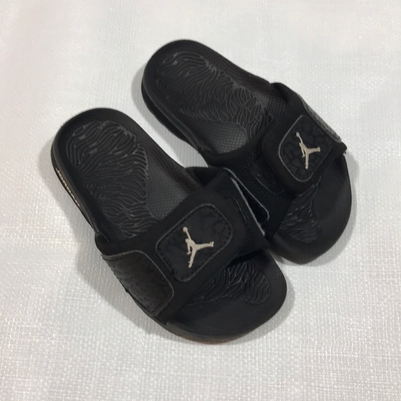 jordan sandals size 11